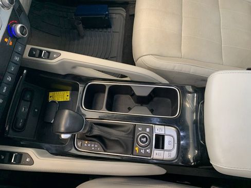 Used 2022 Kia Telluride EX w/ EX Premium Package AWD/4WD image 10