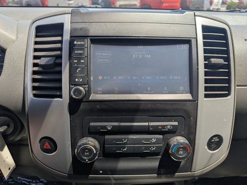 Used 2019 Nissan Frontier SV AWD/4WD image 17