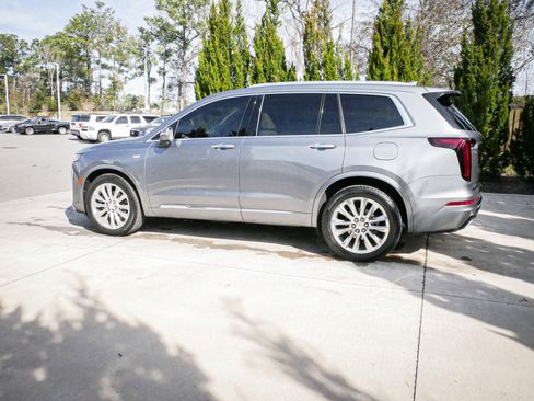 Used 2020 Cadillac XT6 Premium Luxury image 7