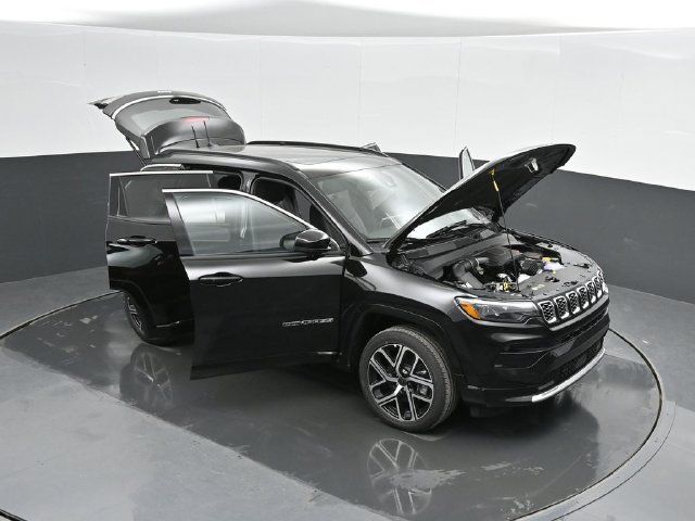 New 2025 Jeep Compass Limited w/ Elite Group AWD/4WD image 37