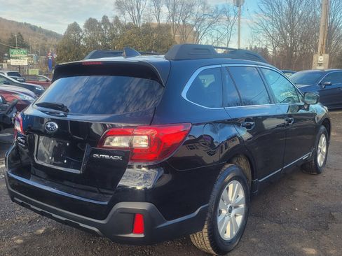 Used 2018 Subaru Outback 2.5i Premium image 8