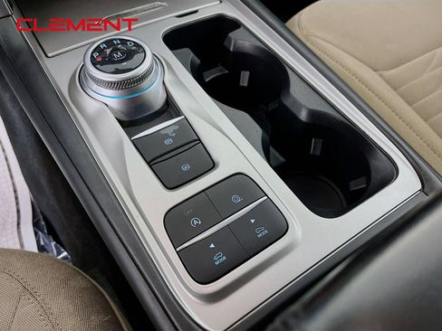 Used 2020 Ford Explorer XLT RWD image 23