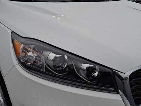 Used 2019 Kia Sorento AWD V6 image 9