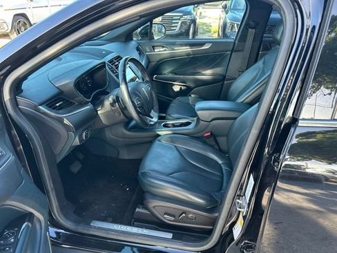 Used 2019 Lincoln MKC Reserve FWD image 5