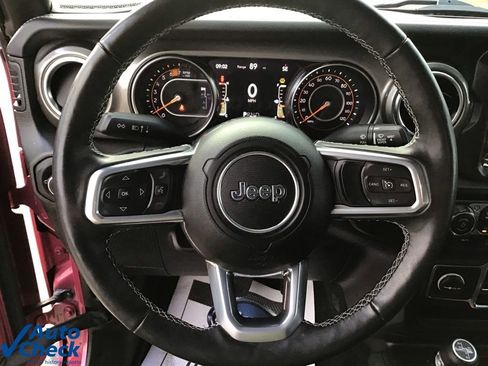 Used 2022 Jeep Wrangler Unlimited Sahara w/ Cold Weather Group image 27