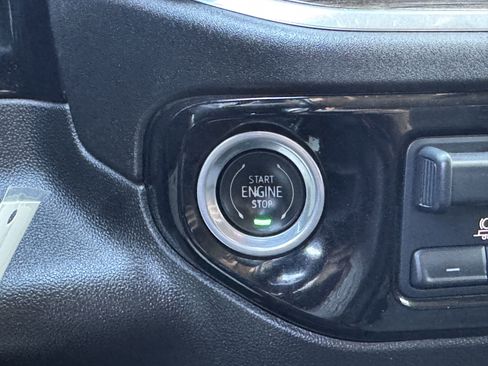 Used 2024 Chevrolet Silverado 2500 LT image 26