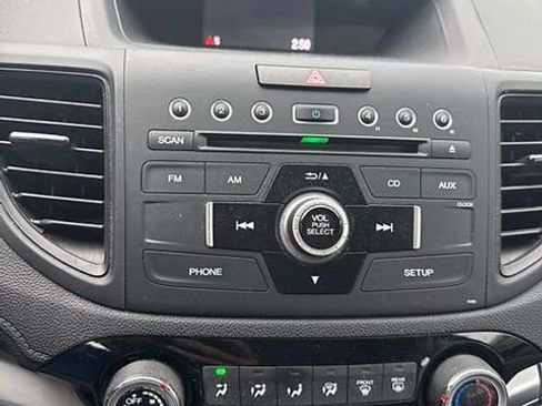 Used 2015 Honda CR-V LX image 6