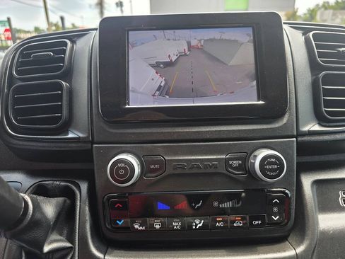 Used 2025 RAM ProMaster 3500 w/ Convenience Group FWD image 8