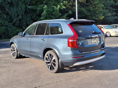 Used 2022 Volvo XC90 T6 Momentum w/ Advanced Package image 5