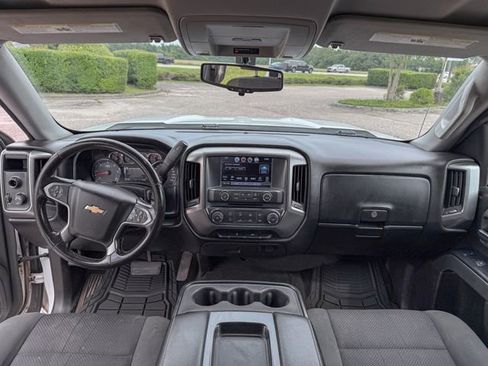 Used 2018 Chevrolet Silverado 1500 LT w/ Trailering Package AWD/4WD image 14