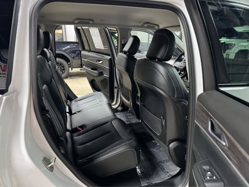 Used 2024 Jeep Grand Cherokee Limited w/ Trailer Tow Package image 13