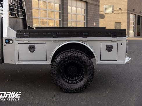 Used 2017 RAM 3500 Tradesman w/ Chrome Appearance Group image 28