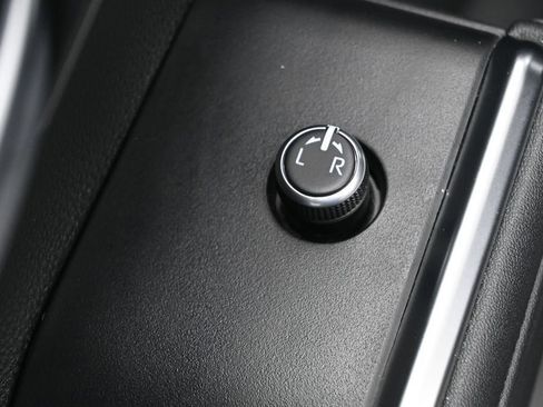 Certified 2021 Toyota Highlander Platinum AWD/4WD image 12