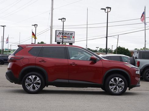 Used 2023 Nissan Rogue SV AWD/4WD image 8