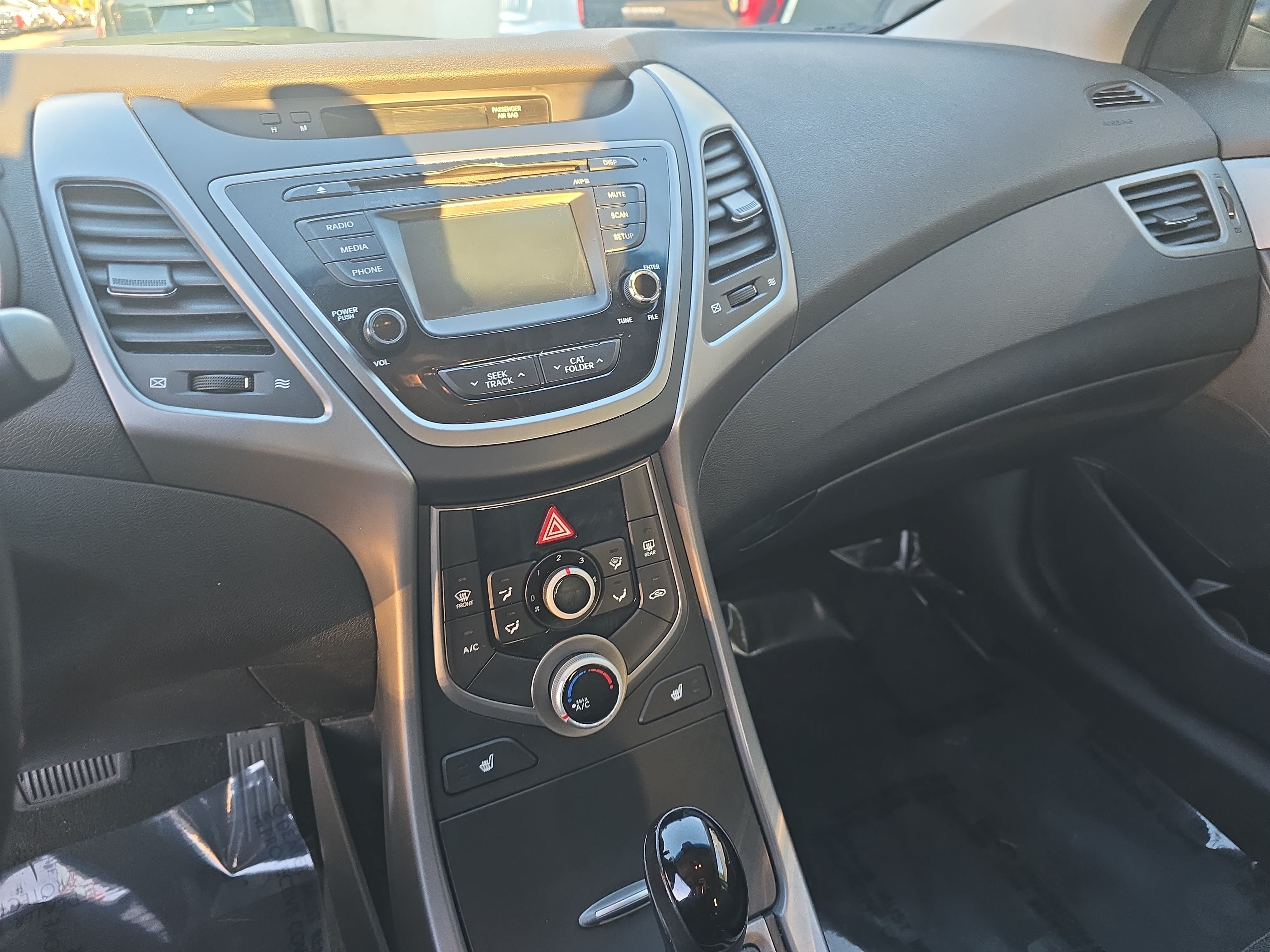 Used 2015 Hyundai Elantra Limited FWD image 19