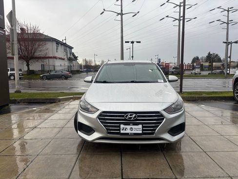 Used 2019 Hyundai Accent SE image 3