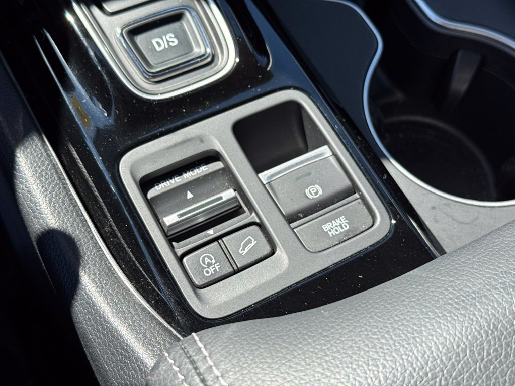Used 2025 Honda Pilot Elite image 26