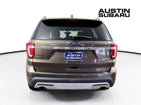 Used 2016 Ford Explorer XLT w/ Equipment Group 202A FWD image 6