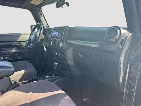 Used 2017 Jeep Wrangler Unlimited Sport w/ Max Tow Package image 25