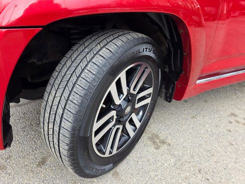 Used 2014 Toyota 4Runner Limited image 25