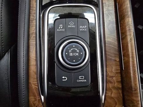 Used 2024 Nissan Armada SL image 34