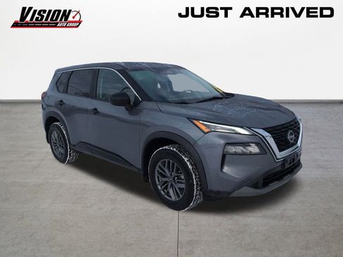 Used 2023 Nissan Rogue S image 3