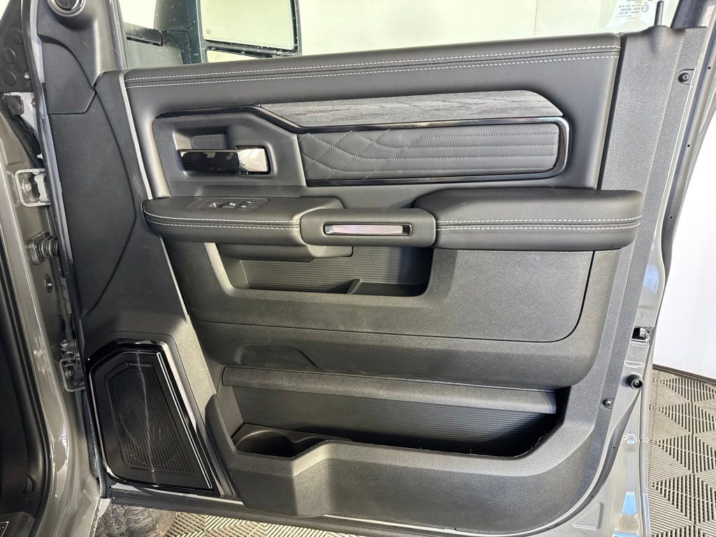 New 2027 RAM 2500 Limited AWD/4WD image 37