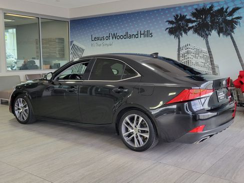 Used 2020 Lexus IS 300 image 3