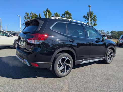 Certified 2022 Subaru Forester Touring w/ Popular Package #3 image 4