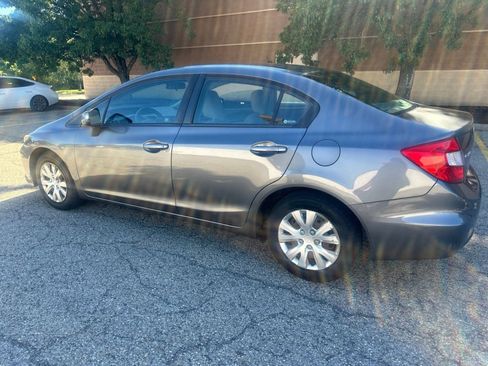 Used 2012 Honda Civic LX image 2