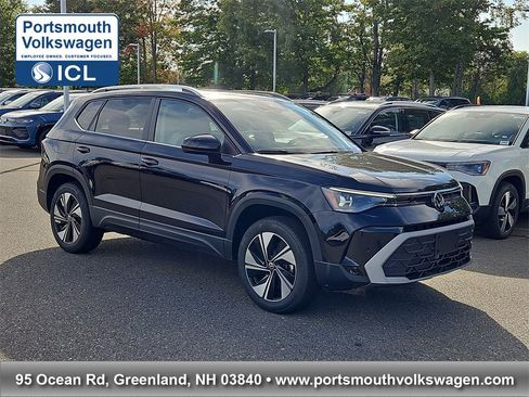 New 2025 Volkswagen Taos SE image 1