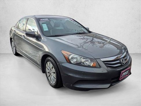Used 2011 Honda Accord LX image 3