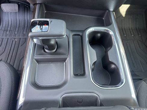 New 2026 GMC Sierra 1500 Elevation image 17