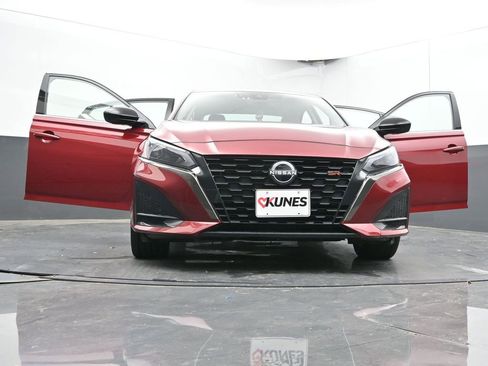 Used 2024 Nissan Altima 2.5 SR w/ SR Premium Package image 72