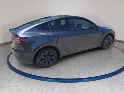 Used 2025 Tesla Model Y Long Range AWD/4WD image 5