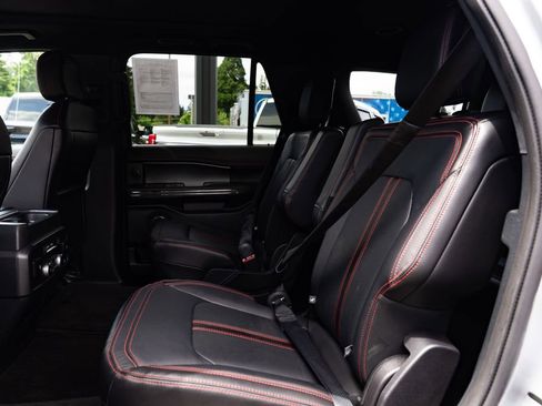 Used 2020 Ford Expedition Limited w/ Equipment Group 303A AWD/4WD image 21
