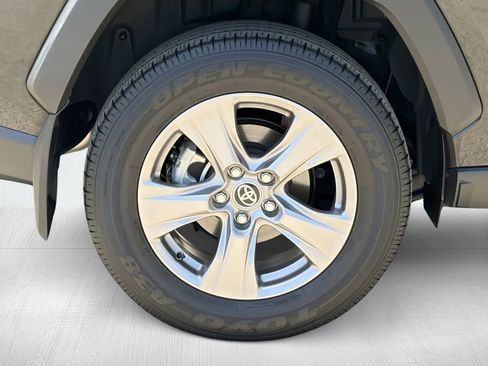 Certified 2024 Toyota RAV4 LE AWD/4WD image 14