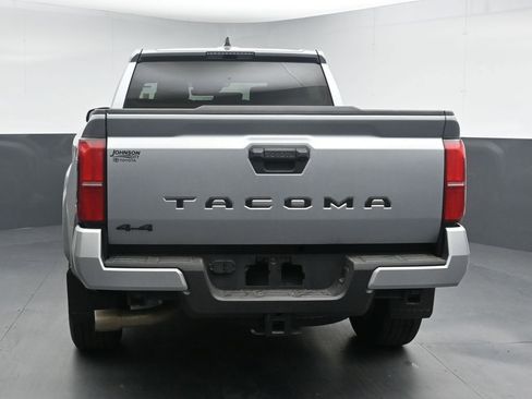 Used 2025 Toyota Tacoma TRD Sport AWD/4WD image 7