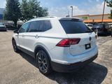Used 2022 Volkswagen Tiguan SE image 3