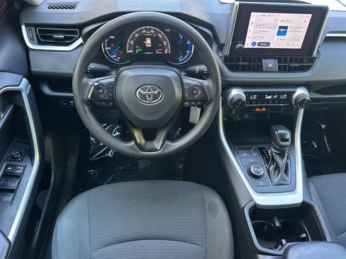 Used 2024 Toyota RAV4 LE AWD/4WD image 14