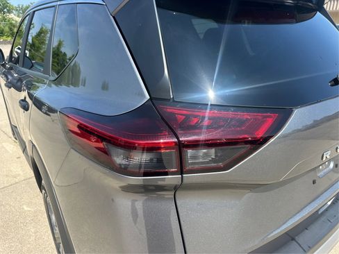 Used 2023 Nissan Rogue S image 23