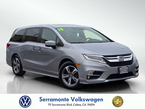 Used 2019 Honda Odyssey Touring image 1