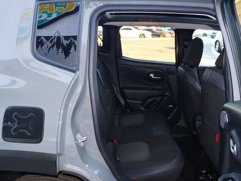 Used 2021 Jeep Renegade Trailhawk w/ Sun & Sound Group AWD/4WD image 27