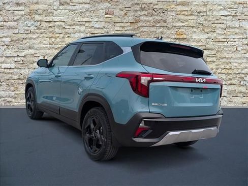 New 2026 Kia Seltos EX FWD image 3