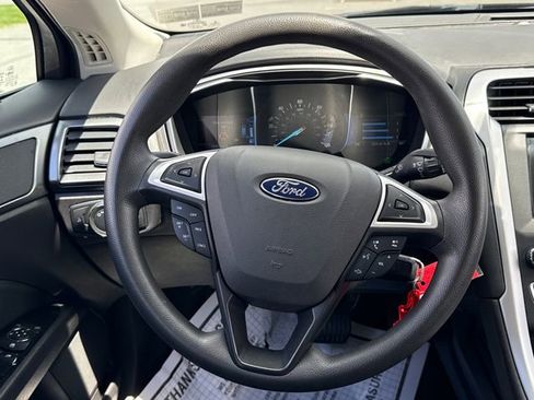 Used 2016 Ford Fusion SE FWD image 20