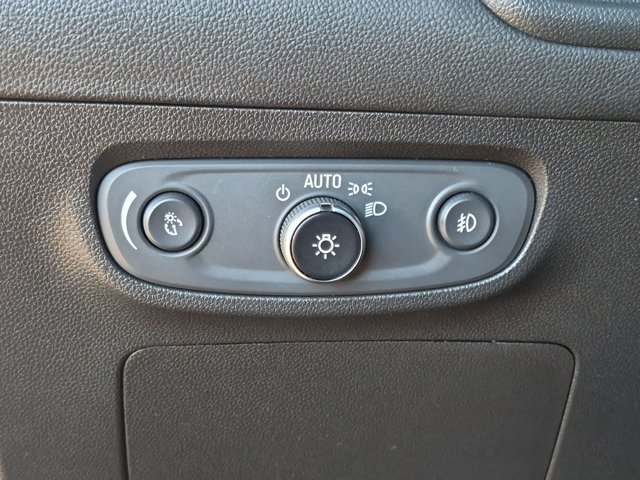 Used 2022 Buick Encore GX Essence w/ Advanced Technology Package FWD image 10