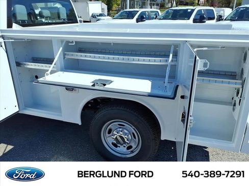 New 2026 Ford F250 XL w/ XL Chrome Package image 7