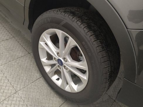Used 2019 Ford Escape SE FWD image 31