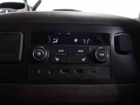 Used 2019 GMC Yukon Denali w/ Denali Ultimate Package image 25