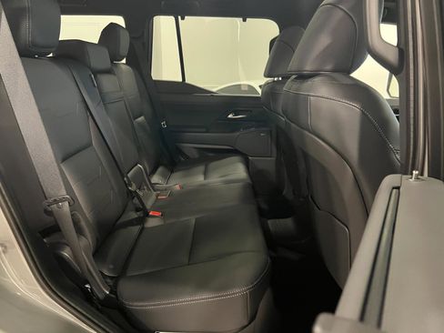 Used 2026 Lexus GX 550 w/ Cold Area Package image 38